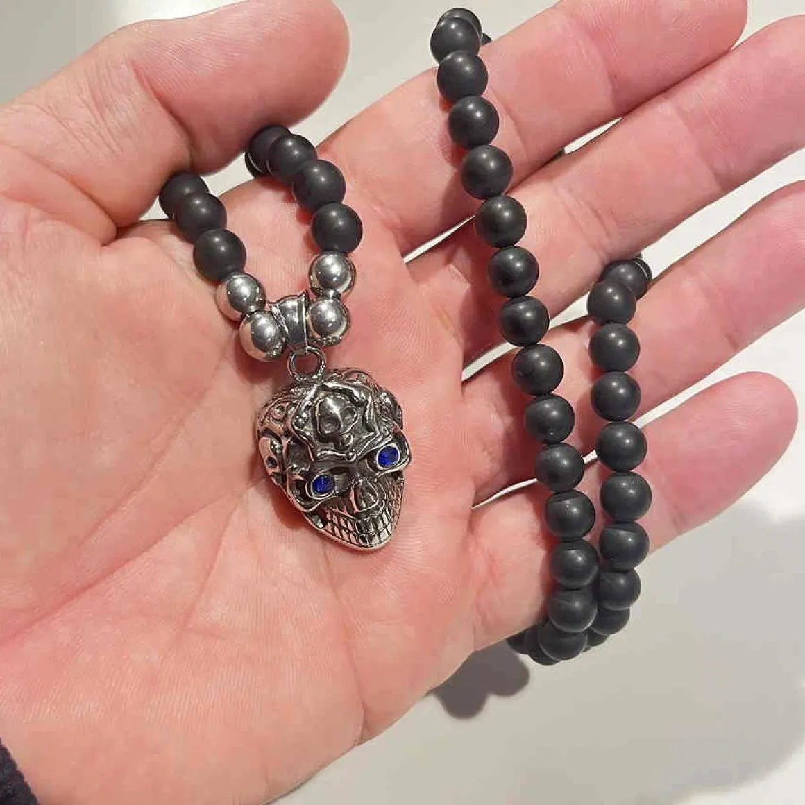 Blackstone perlehalskæde med skull hoved i stål.