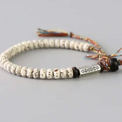 Bodhi håndknyttet perlearmbånd.