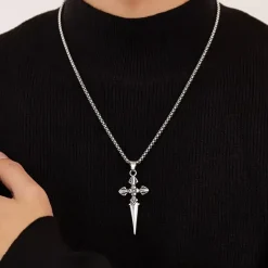 Crucifix halssmykke med kæde 70cm