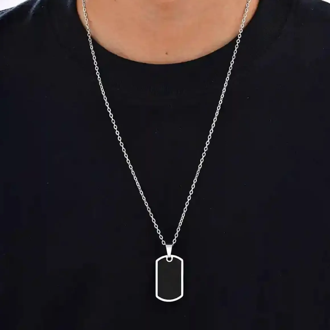 Dog Tag BlackSteel – Klassisk halskæde til mænd