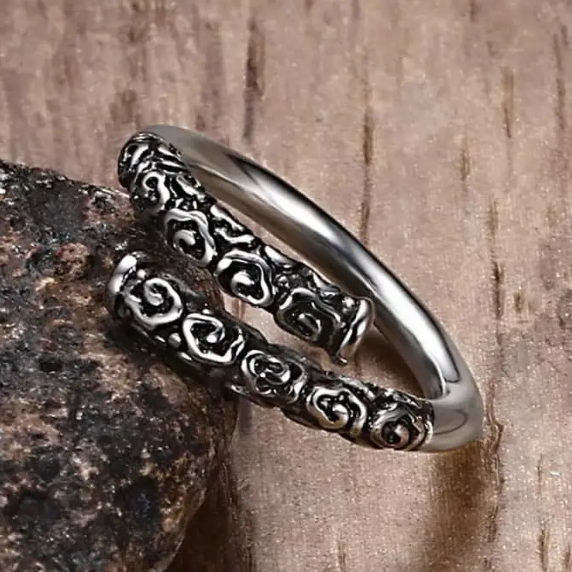 Floki Vikingering i stål.