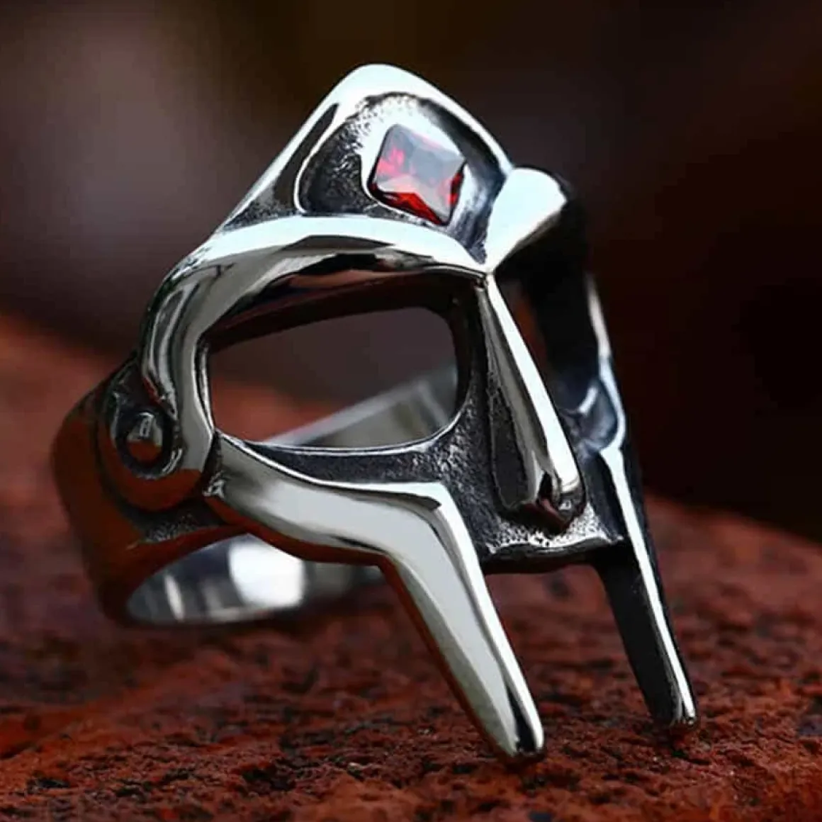 Gladiator hjelm ring i rustfri stål.