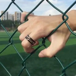 Golden chain herrering blackcoatet