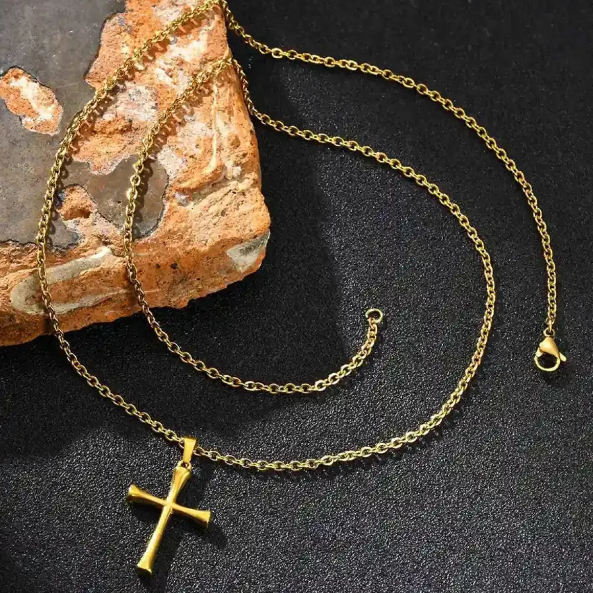 Golden Faith kors halssmykke rustfri stål