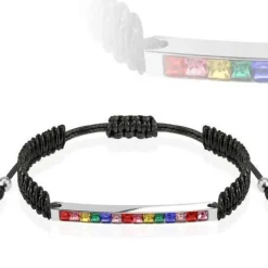 Knyttet armbånd i regnbue.