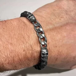 Lava perlearmbånd med Skull oxy.