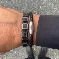 Lionar sort læderarmbånd i boloflet