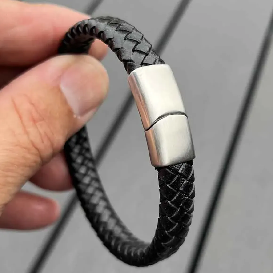 Mini Major armbånd fiberlæder med mat stållås.