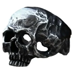 Nightfall Skull Bikerring i mørkt stål.