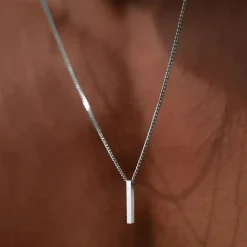 Re style halssmykke minimalistisk