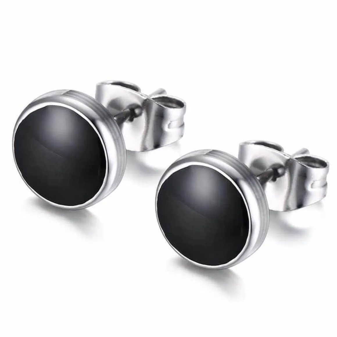 Ørestik i stål og sort.