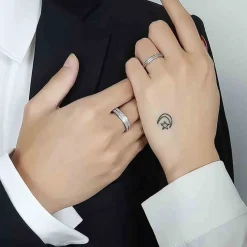 Sandbrush forlovelsesring i ædelstål.