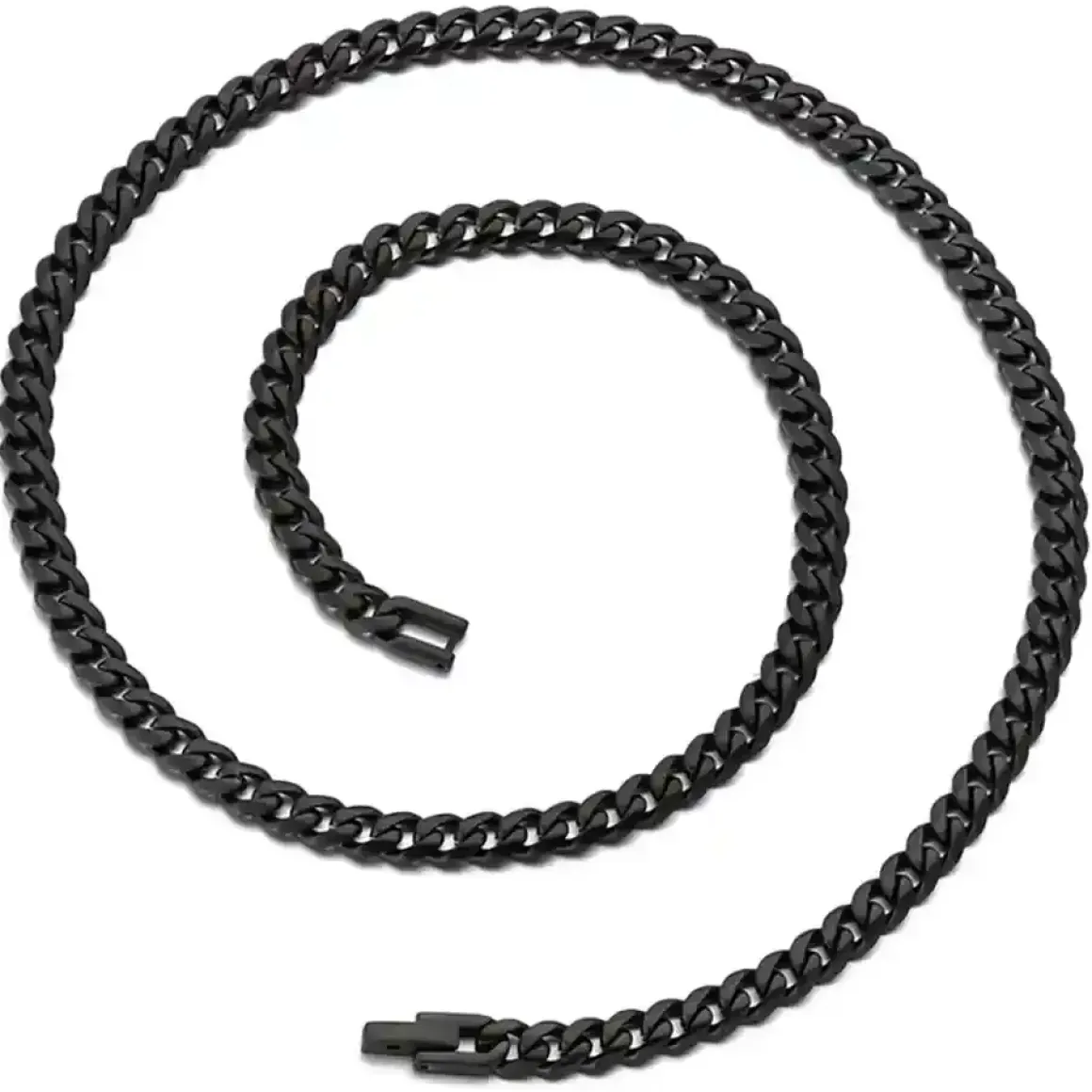 Solit halskæde i sort blackcoat.