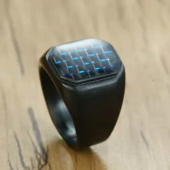 Sort herrering med blå carbon