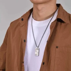 Stacie halssmykke i rustfri stål mat.