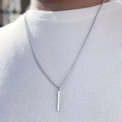 Stiff blade halssmykke i rustfri stål